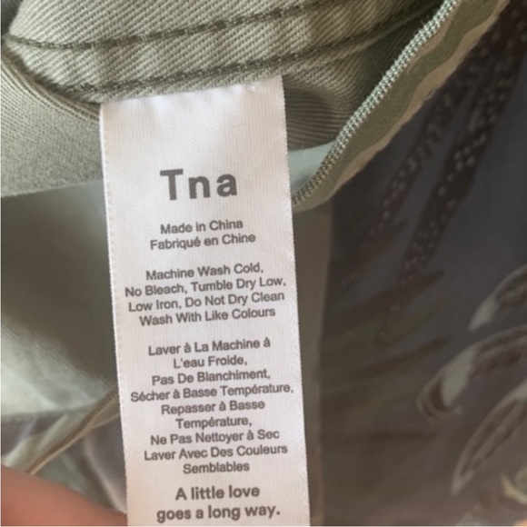 TNA CAMO JACKET NWOT - Picture 9 of 11